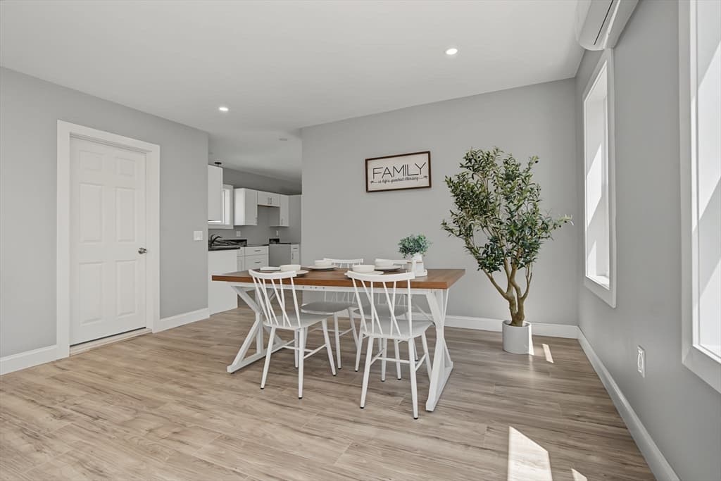 85 Middle St, Fairhaven MA 02719 photo 5