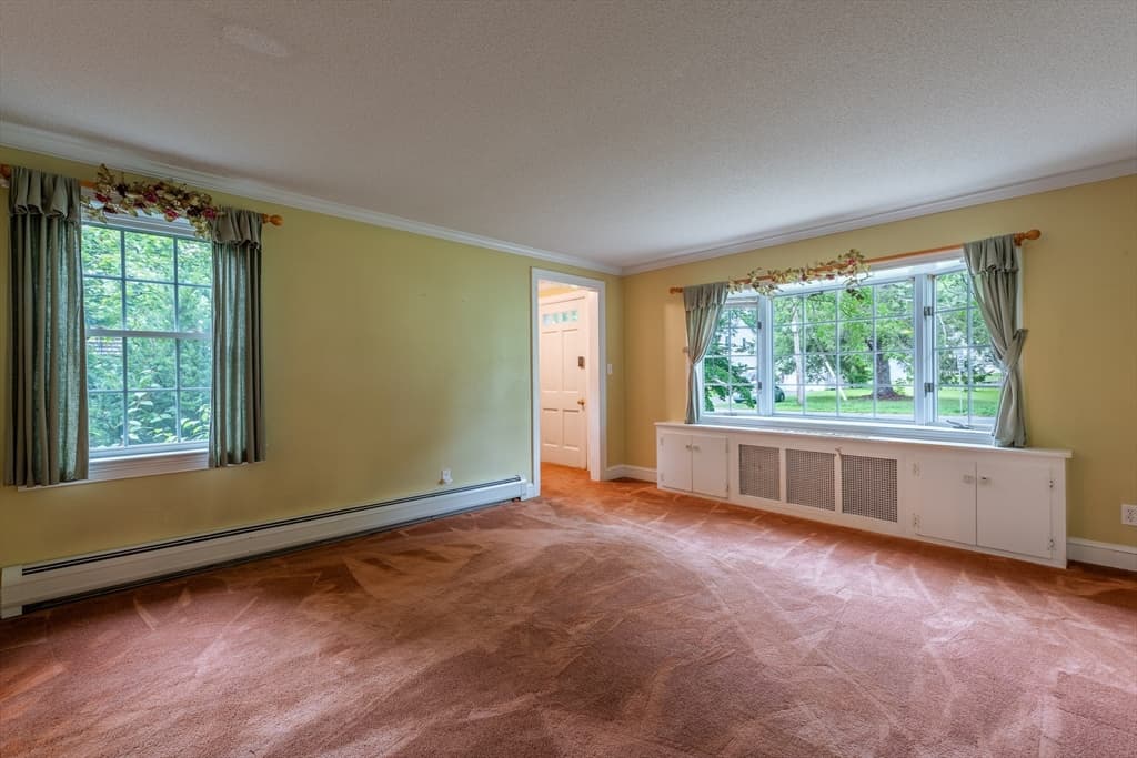 289 Morgan St, South Hadley MA 01075 photo 6