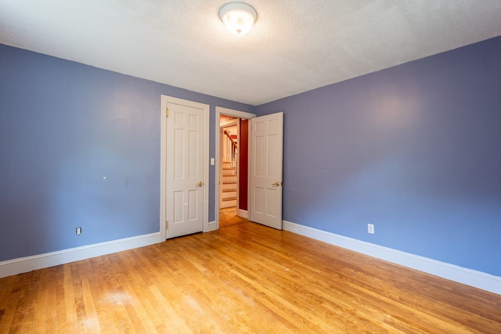 289 Morgan St, South Hadley MA 01075 photo 17
