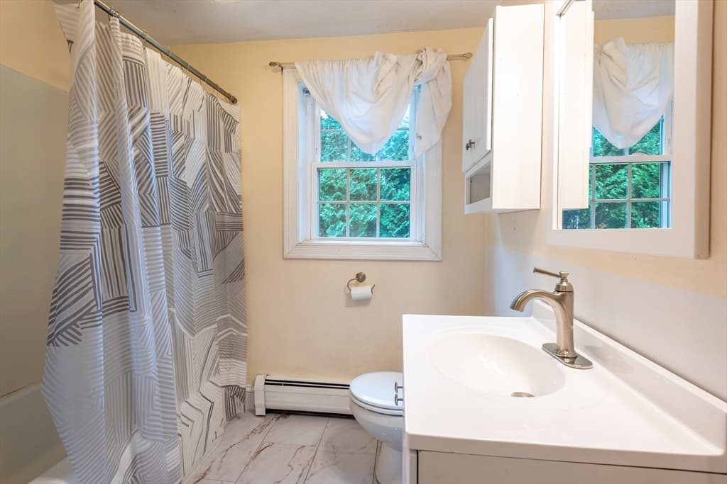 289 Morgan St, South Hadley MA 01075 photo 18
