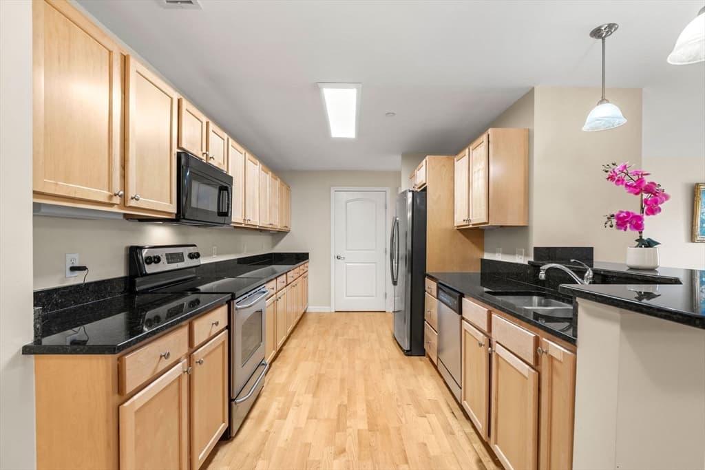33 Westchester Drive # 33, Haverhill MA 01830 photo 3