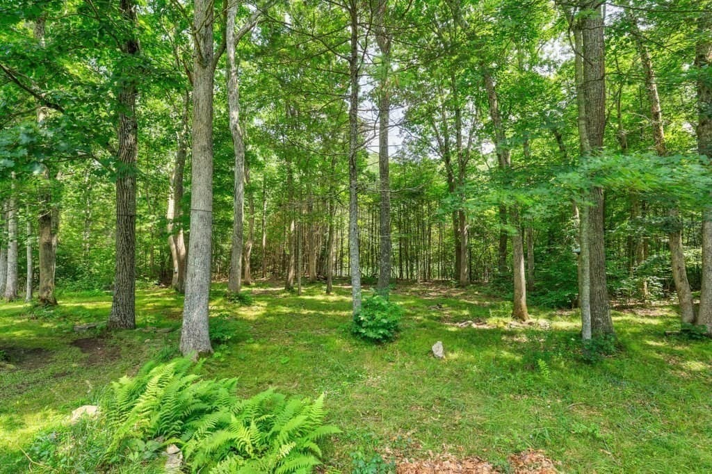 Single Family Residence at 23 Sherwood Dr, Spencer MA 01562, photo 12 of 41