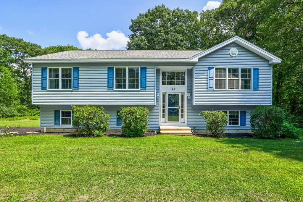 23 Sherwood Dr, Spencer MA 01562