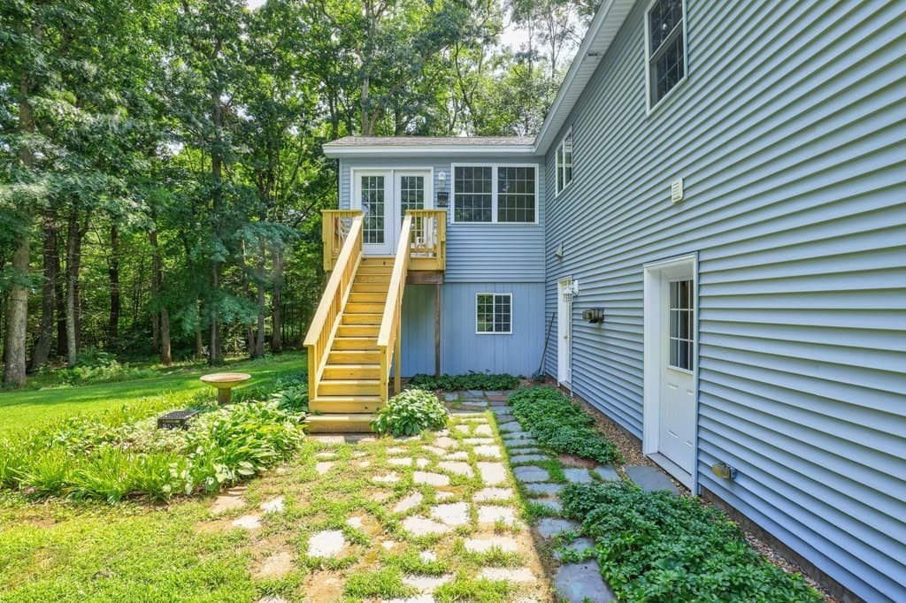 23 Sherwood Dr, Spencer MA 01562 photo 4