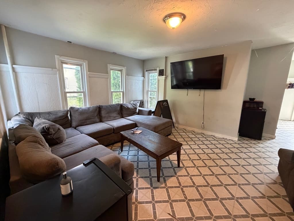 123 Myrtle Ave, Fitchburg MA 01420 photo 22