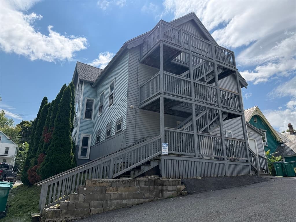 123 Myrtle Ave, Fitchburg MA 01420 photo 3