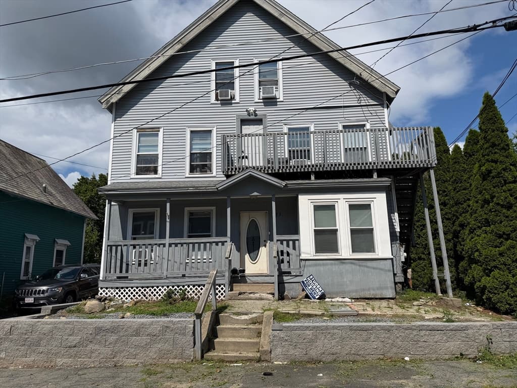 123 Myrtle Ave, Fitchburg MA 01420
