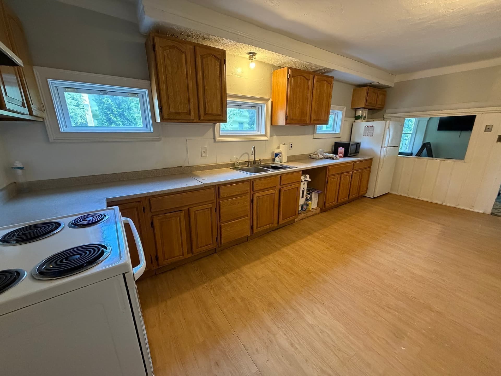 3 Family at 123 Myrtle Ave, Fitchburg MA 01420, photo 4 of 42