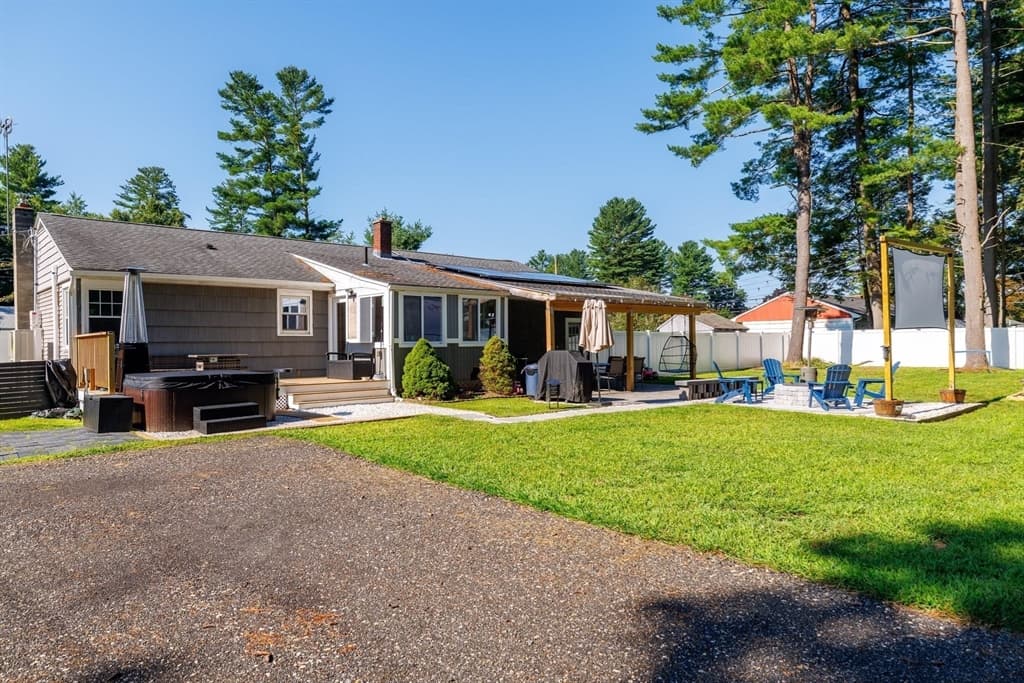 6 Elaine St, Webster MA 01570 photo 8