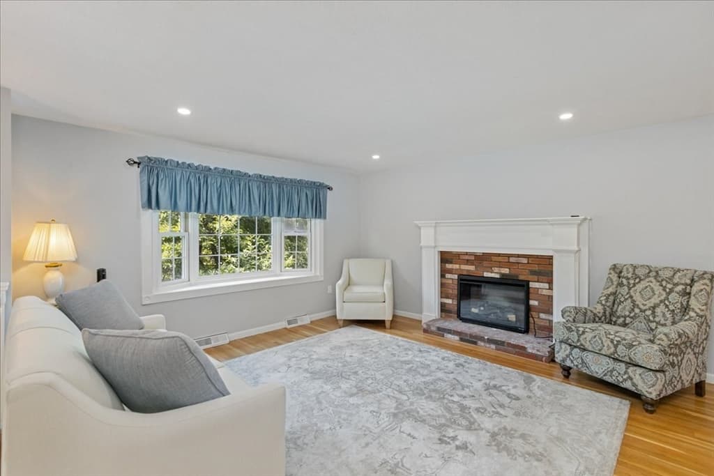 40 Bradford, Tewksbury MA 01876 photo 9