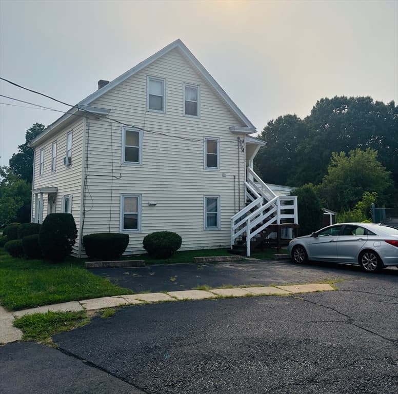 103 Sheridan St, Chicopee MA 01020 photo 2