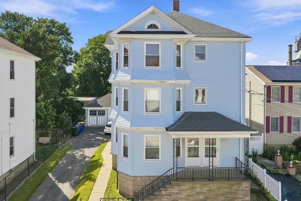 173 Kilburn St, Fall River MA 02724 photo 2