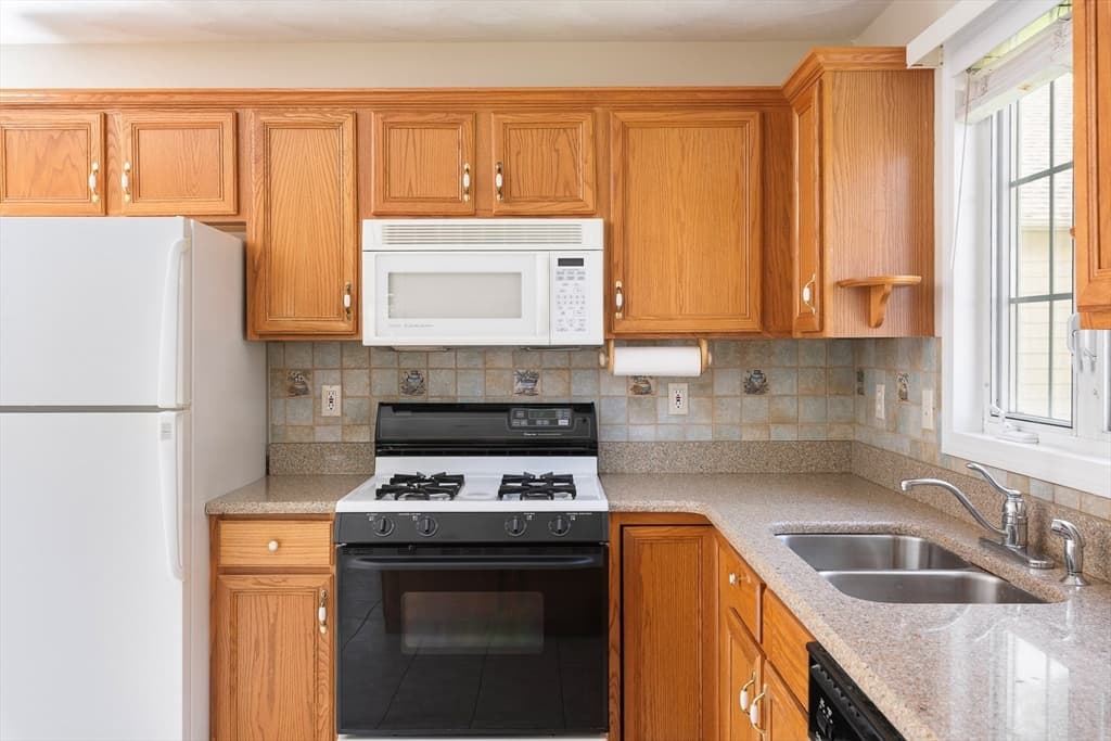 52 Birdie Ln # 52, Tewksbury MA 01876 photo 6