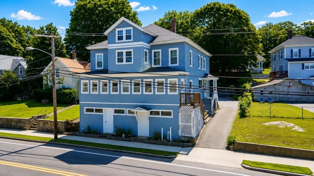 189 Oak St, Clinton MA 01510 photo 2