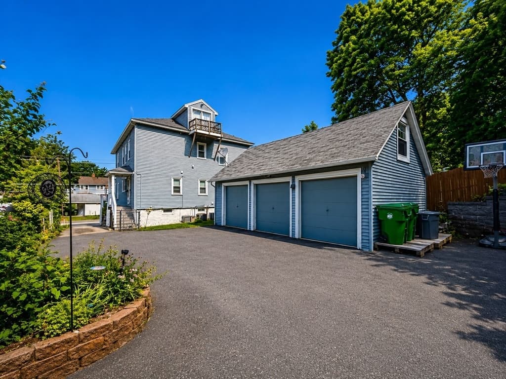 189 Oak St, Clinton MA 01510 photo 4