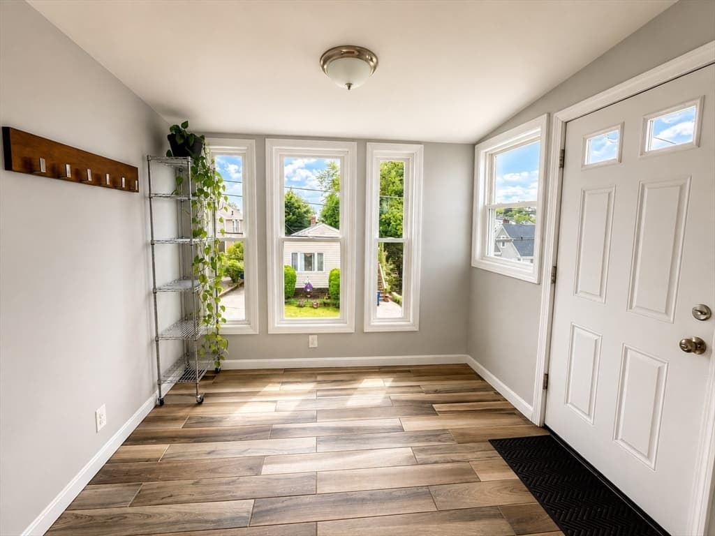 14 Newbury St, Revere MA 02151 photo 3