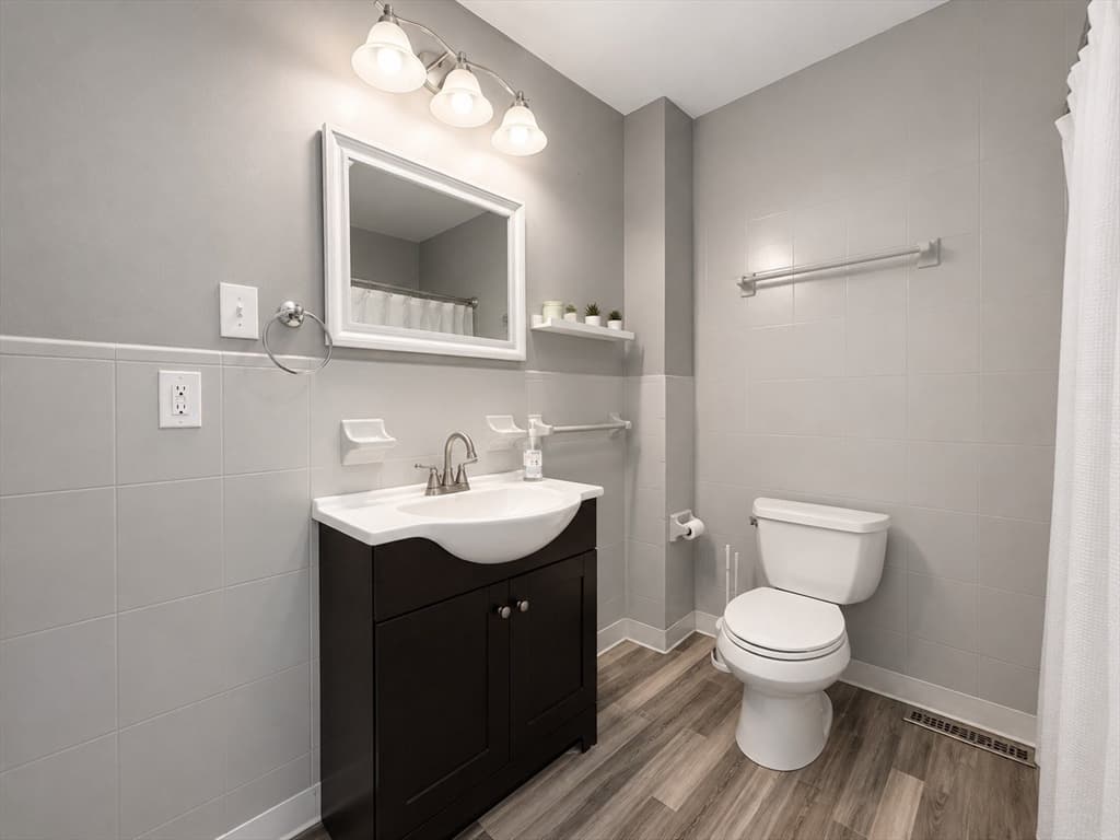 14 Newbury St, Revere MA 02151 photo 11