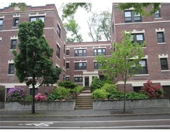 590 Washington St # 2, Brookline MA 02446
