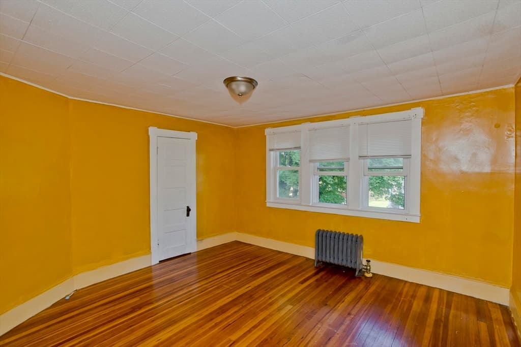 Single Family Residence at 173 Albemarle St, Springfield MA 01109, Springfield, photo 2 of 22