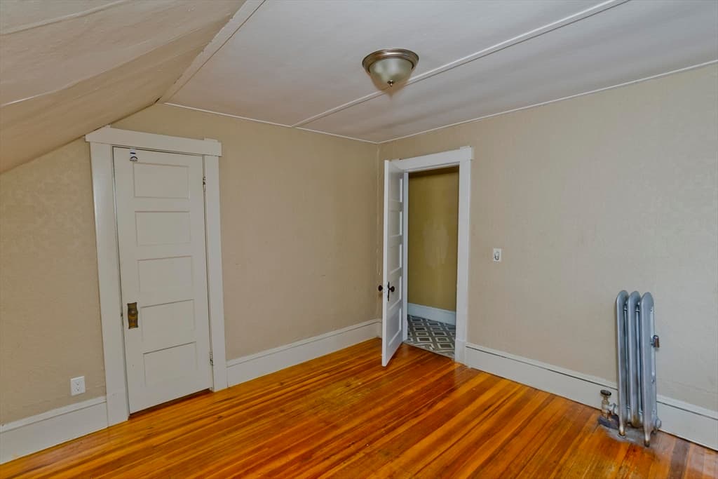 Single Family Residence at 173 Albemarle St, Springfield MA 01109, Springfield, photo 7 of 22