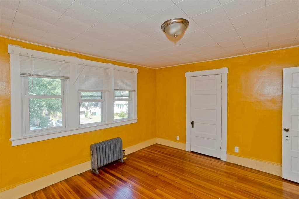 Single Family Residence at 173 Albemarle St, Springfield MA 01109, Springfield, photo 3 of 22