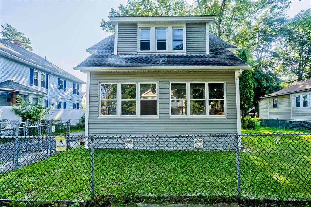 173 Albemarle St, Springfield MA 01109