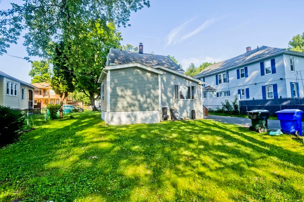 Single Family Residence at 173 Albemarle St, Springfield MA 01109, Springfield, photo 19 of 22