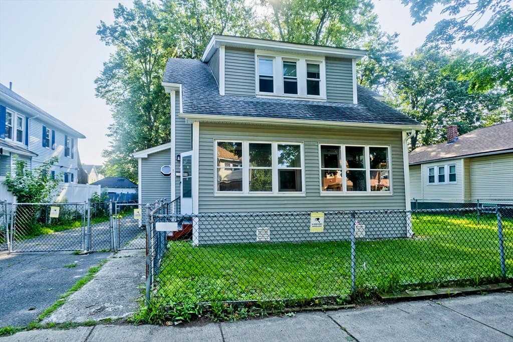 Single Family Residence at 173 Albemarle St, Springfield MA 01109, Springfield, photo 21 of 22