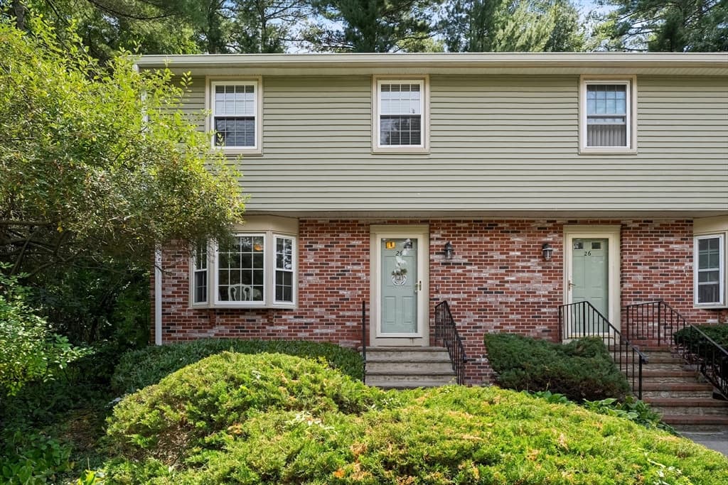 Condominium at 24 Hilltop Ln # 24, Easton MA 02375, Easton, photo 2 of 42