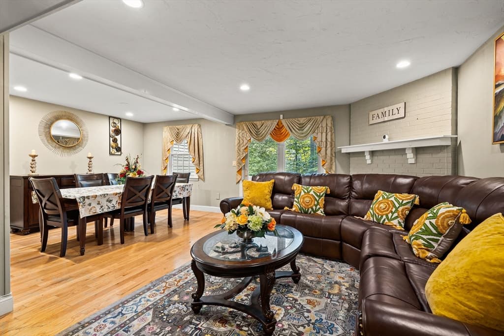 Condominium at 24 Hilltop Ln # 24, Easton MA 02375, Easton, photo 6 of 42