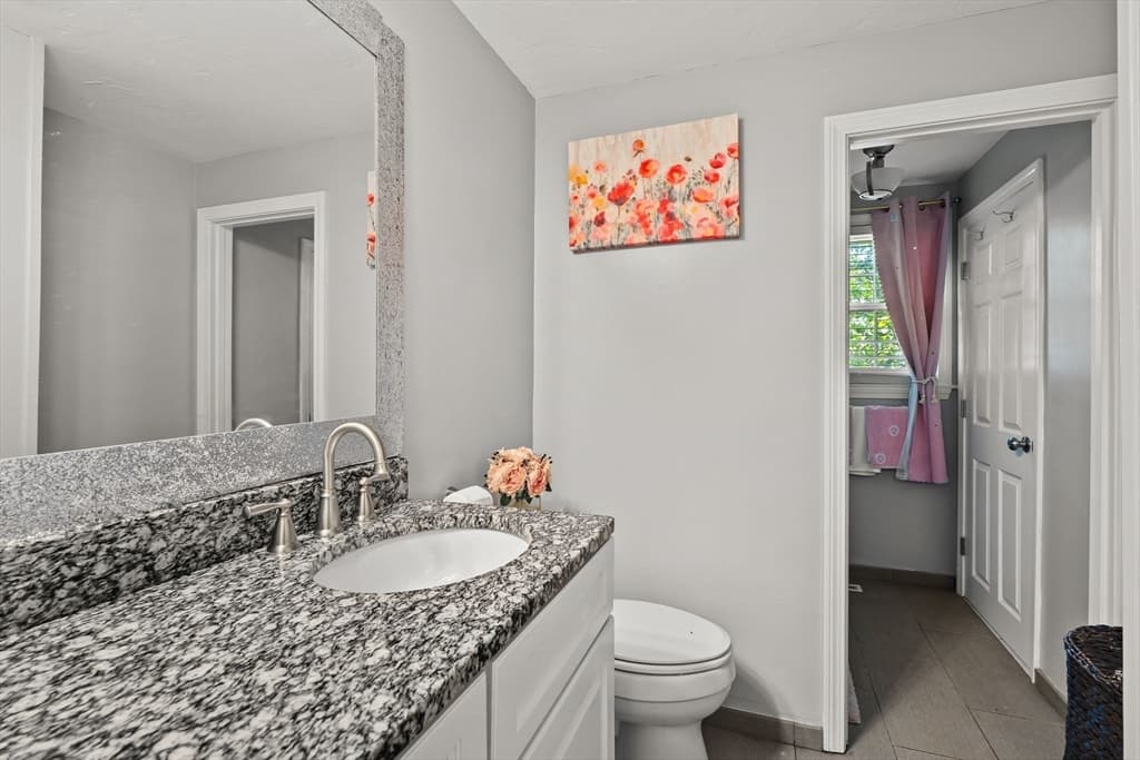 Condominium at 24 Hilltop Ln # 24, Easton MA 02375, Easton, photo 26 of 42