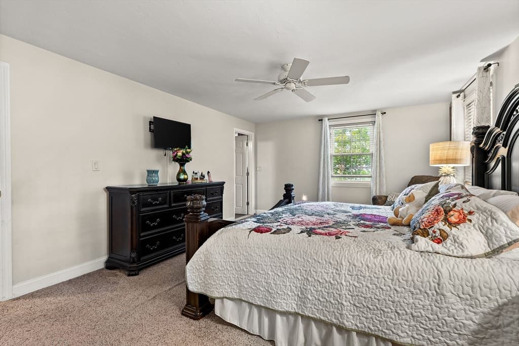 Condominium at 24 Hilltop Ln # 24, Easton MA 02375, Easton, photo 22 of 42