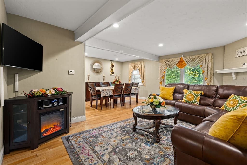 Condominium at 24 Hilltop Ln # 24, Easton MA 02375, Easton, photo 5 of 42