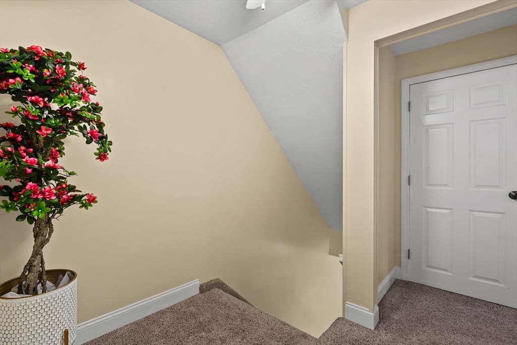Condominium at 24 Hilltop Ln # 24, Easton MA 02375, Easton, photo 19 of 42
