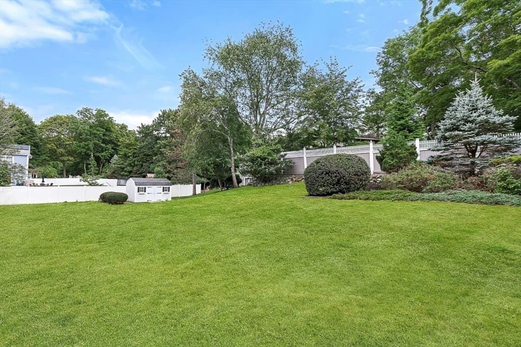 7 Hutchinson Road, Winchester MA 01890 photo 3
