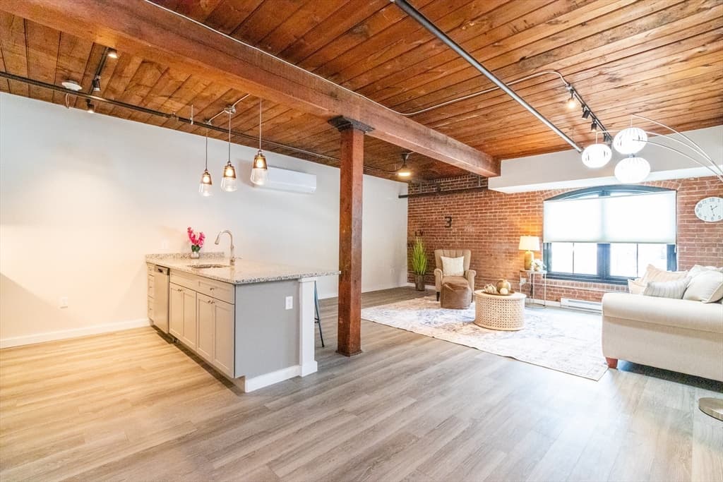 55 Sterling St # 312M, Clinton MA 01510 photo 3