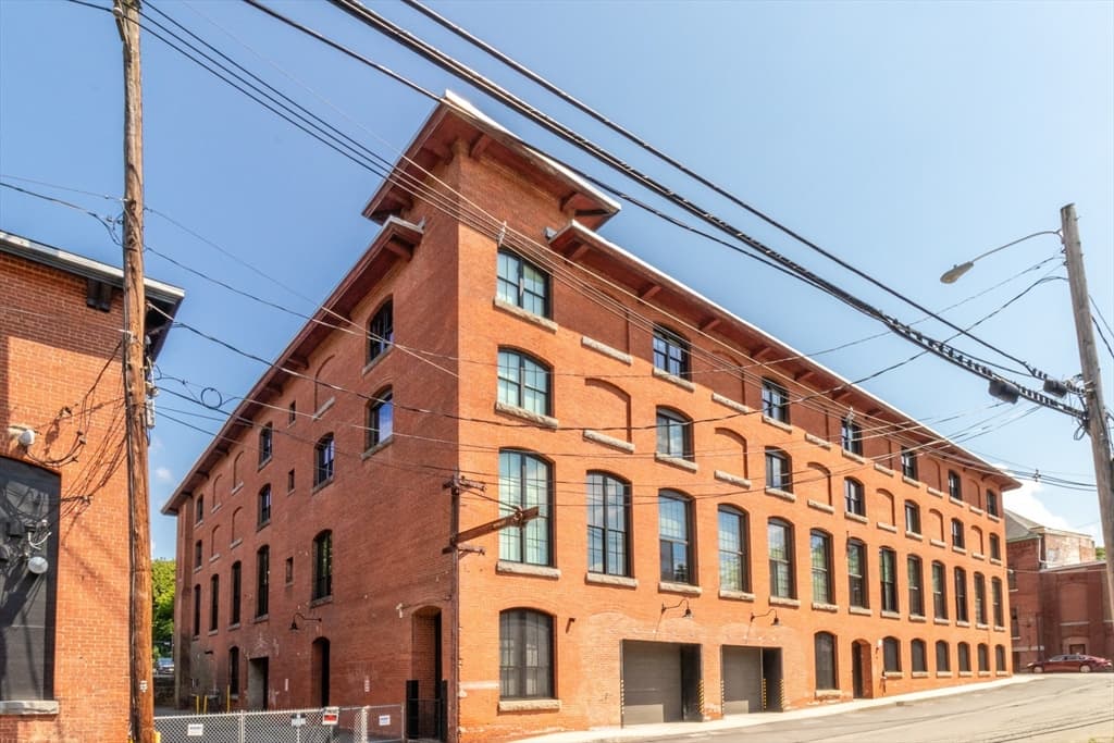 55 Sterling St # 312M, Clinton MA 01510 photo 8
