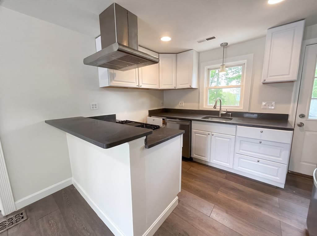146 Hayward St, Braintree MA 02184 photo 2