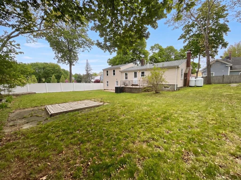 146 Hayward St, Braintree MA 02184 photo 5