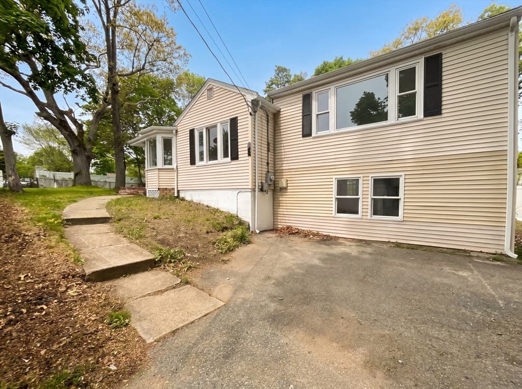 146 Hayward St, Braintree MA 02184 photo 24
