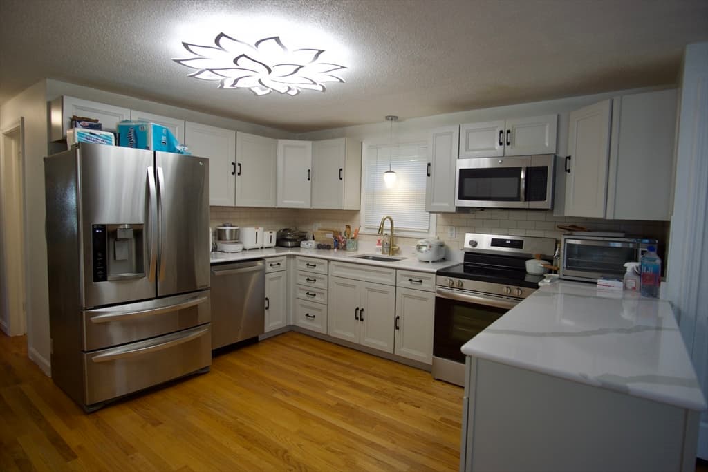 24 Herbert St, Longmeadow MA 01106 photo 3
