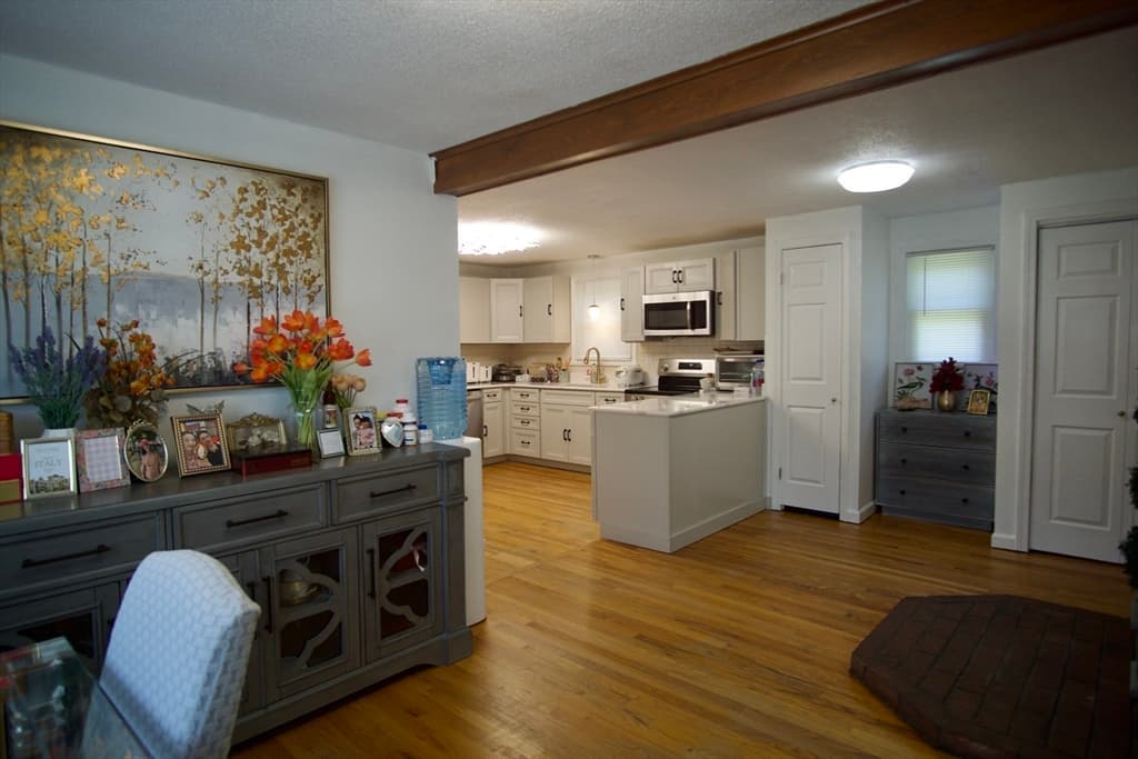 24 Herbert St, Longmeadow MA 01106 photo 4