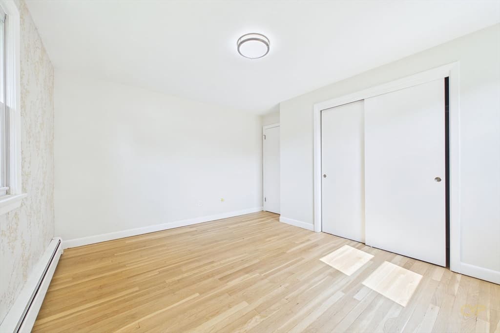 Single Family Residence at 206 Lafayette St, Fall River MA 02723, Fall River, photo 19 of 38