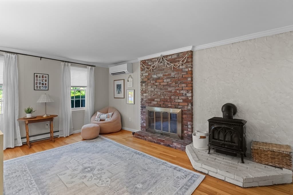 Single Family Residence at 40 Stowe Rd, Grafton MA 01519, Grafton, photo 11 of 34