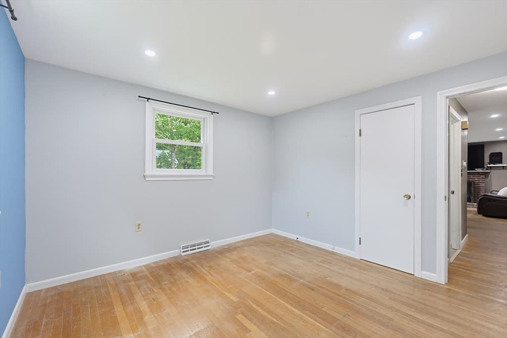 304 Primrose Hill Rd, Dracut MA 01850 photo 17