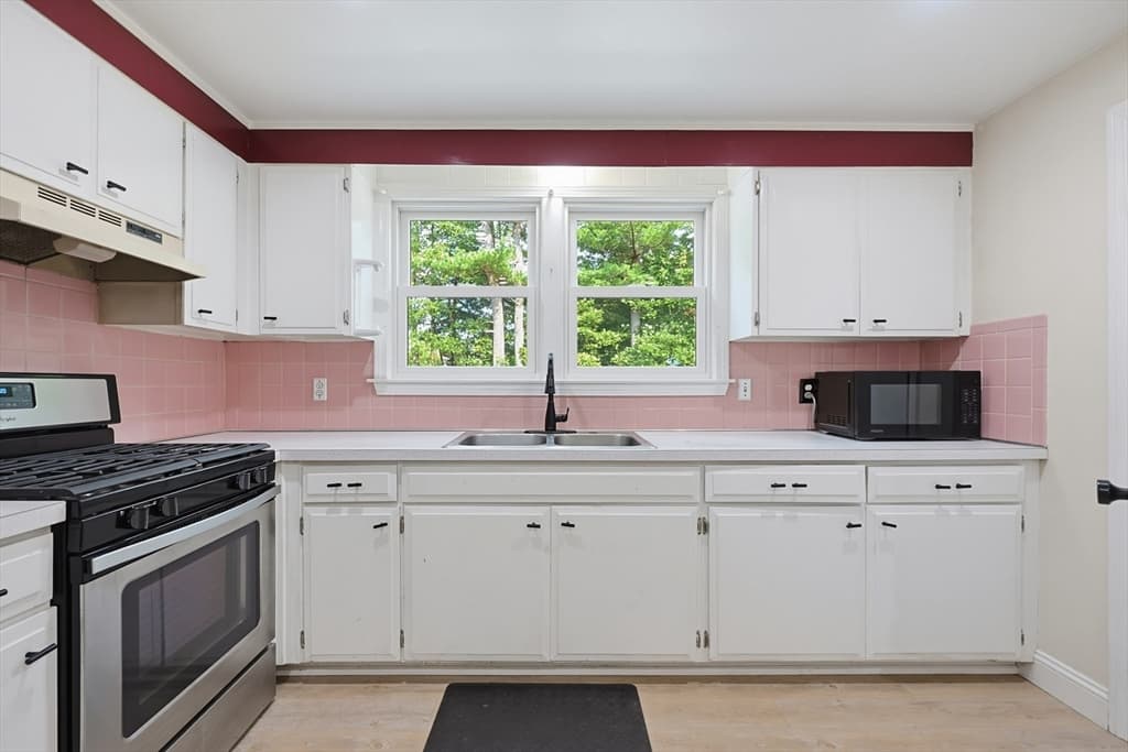 304 Primrose Hill Rd, Dracut MA 01850 photo 4