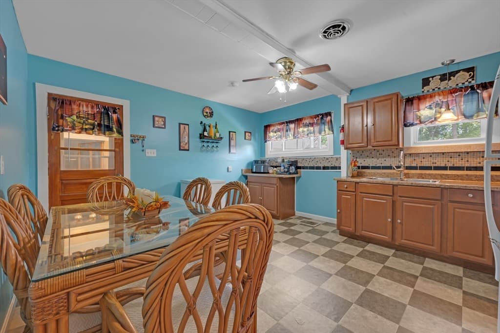 10 Union St, Southbridge MA 01550 photo 9