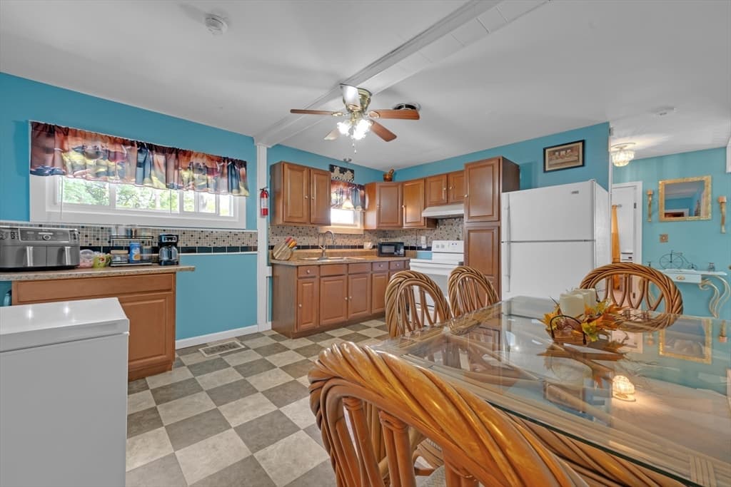 10 Union St, Southbridge MA 01550 photo 8