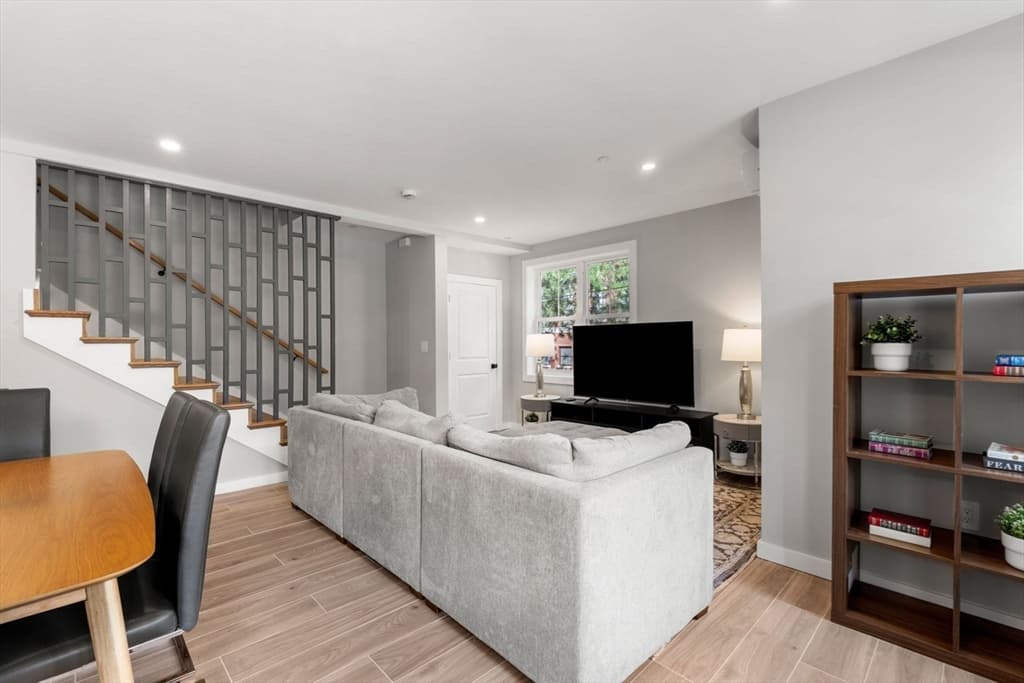 59 Perrin St, Boston MA 02119 photo 24