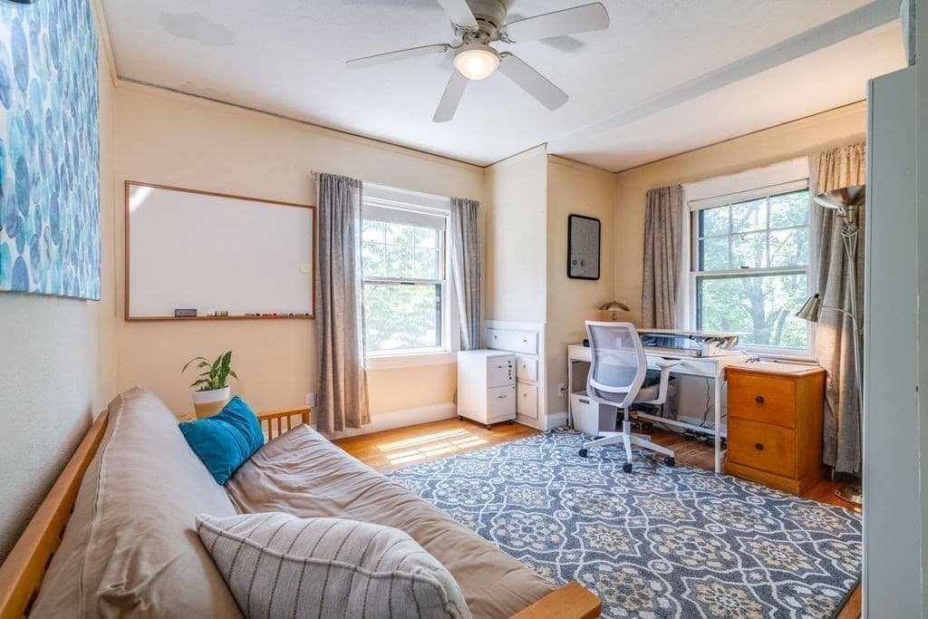 116 Pleasant St, Holyoke MA 01040 photo 21